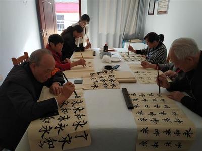 新時代文明實踐在冷水灘 社區老年書法班開班 促進文化藝術交流